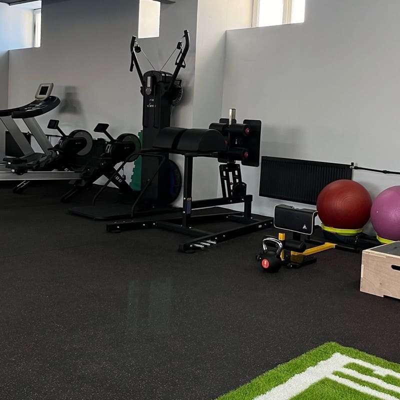Фитнес-клуб FITNESS GYM Фитнес-клуб FITNESS GYM