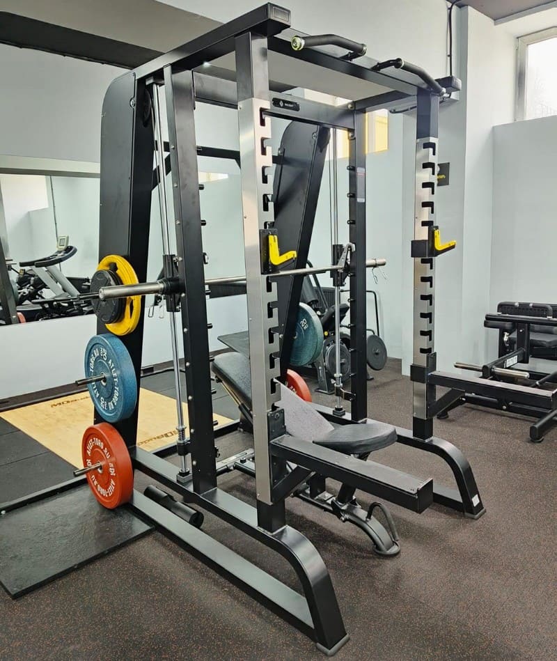 Фитнес-клуб FITNESS GYM Фитнес-клуб FITNESS GYM