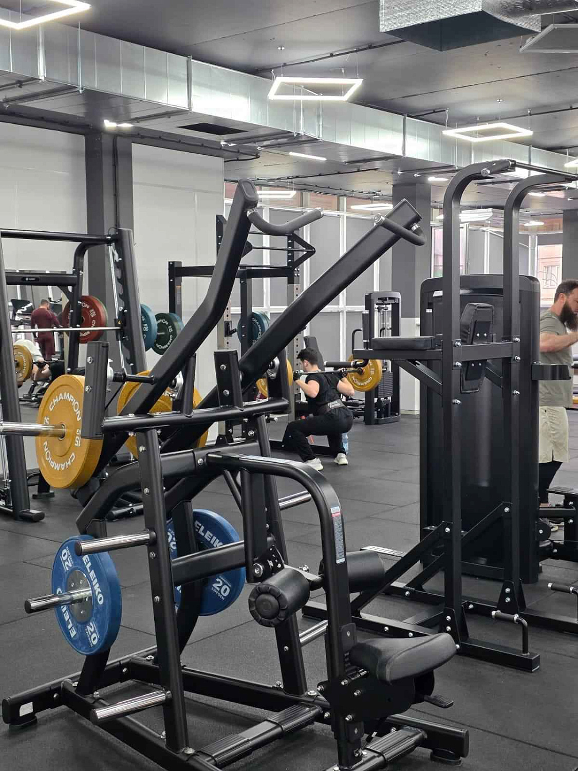 GOLD GYM