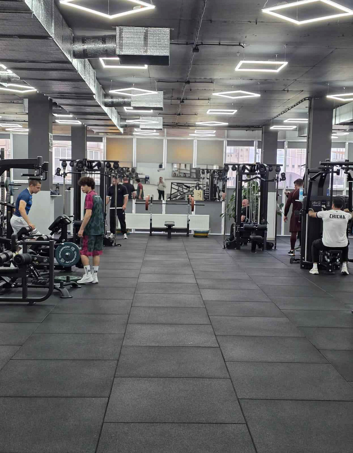 GOLD GYM